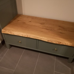 Kundenprojekt: Eiche-Leimholzplatte als Garderoben-Sitzfläche!